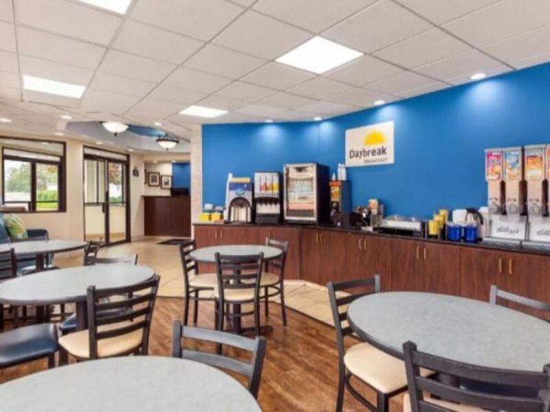 Days Inn By Wyndham Weldon Roanoke Rapids Dış mekan fotoğraf